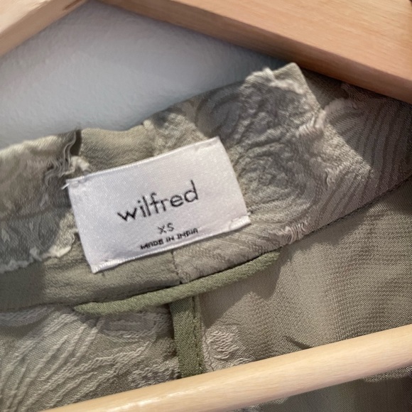 Aritzia kimono robe/duster - Picture 2 of 2